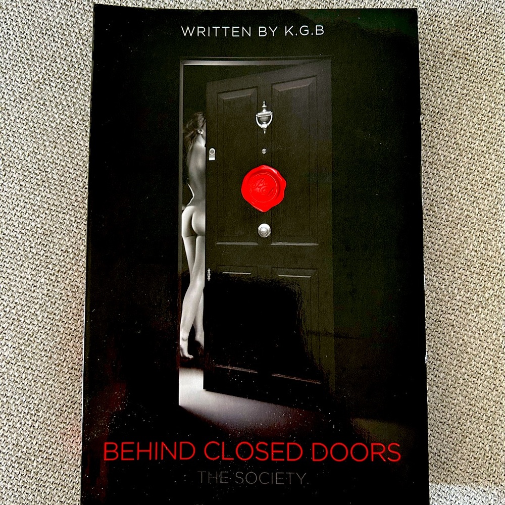 “Behind Closed Doors” book - brand new! 📕